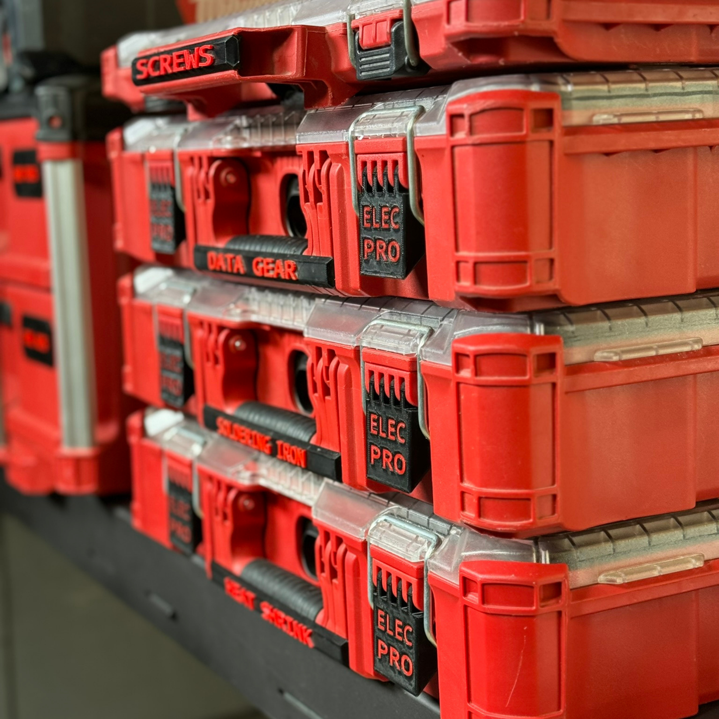 Latch - 4 Prong Packouts